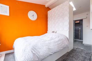 Bedroom- click for photo gallery